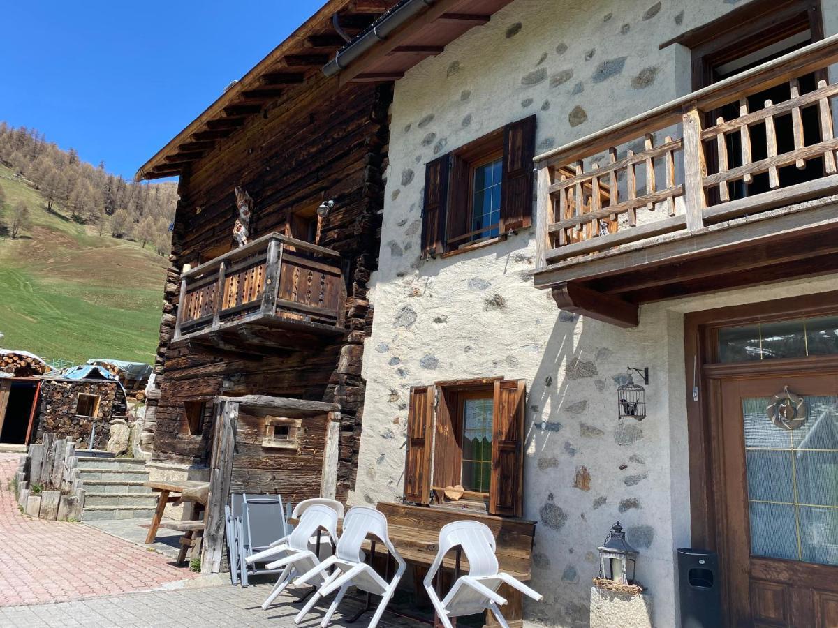 Mountain Chalet Milly Livigno Eksteriør bilde