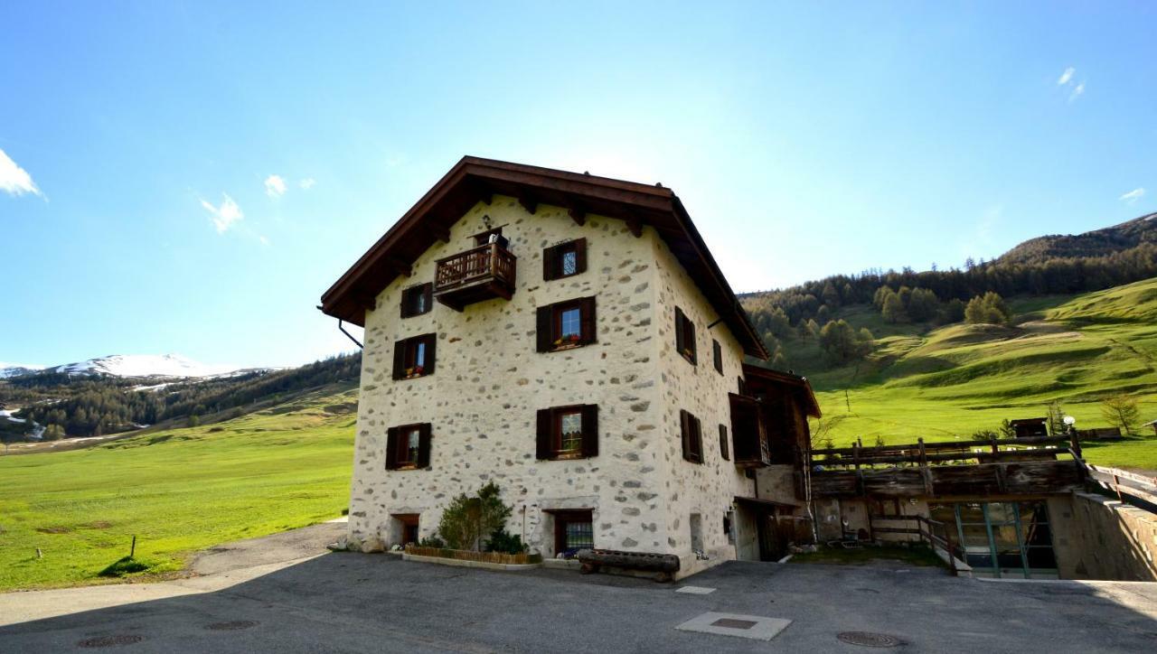 Mountain Chalet Milly Livigno Eksteriør bilde